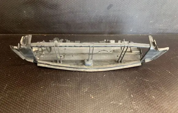 Mercedes-Benz C W204 Bottom radiator support slam panel A2045050430 BBP161501
