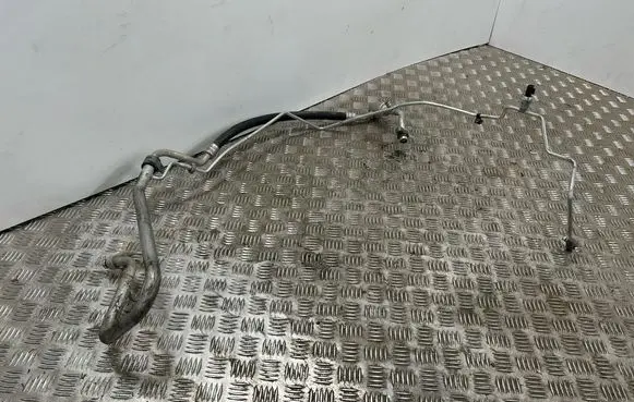 Subaru Forester SK Air conditioning (A/C) pipe/hose 73425SJ050 9L89881 7LZ08168