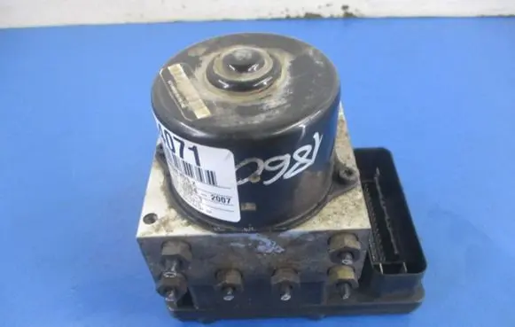Ford Maverick ABS Pump 5L842C346BH