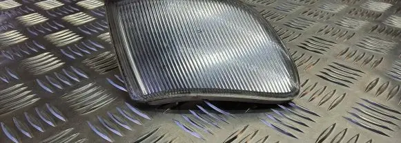 Volkswagen PASSAT B4 Front reflector 3A0941068