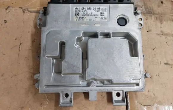 Mercedes-Benz E W213 Engine control unit/module A6549001400 A6549011400 0281031884