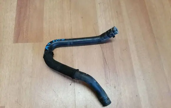 Audi A4 S4 B7 8E 8H Engine coolant pipe/hose 8E0121107AG