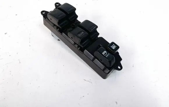 Toyota Prius (XW20) Electric window control switch 8482047012 514546C