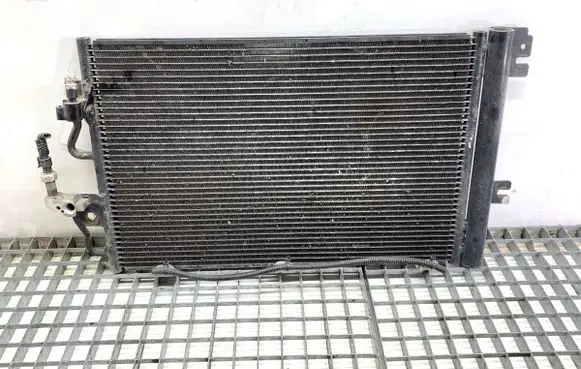 Opel Zafira B Coolant radiator 