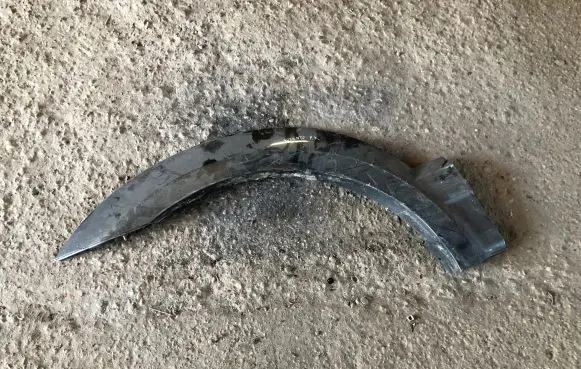 KIA Sorento Front arch trim 