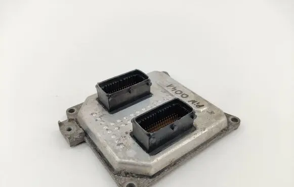 Opel Astra H Engine control unit/module 55568735