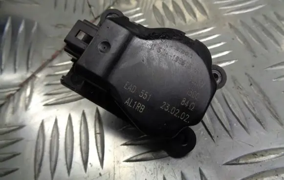Ford Mondeo Mk III A/C air flow flap actuator/motor 1S7H-19E616-AA