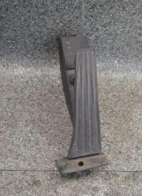 BMW 7 E65 E66 Accelerator throttle pedal 6762482 231002 25916010