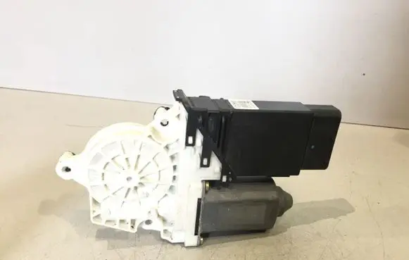Seat Toledo II (1M) Front door window regulator motor 9776105404301 101387102