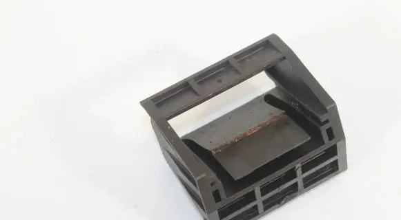 BMW X6 E71 Radiator mount bracket 7533537 0110894A 145324
