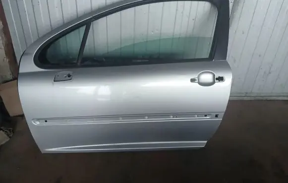 Door (2 Door Coupe)