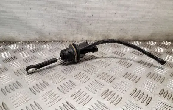 Clutch master cylinder
