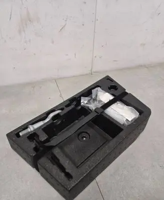 Volkswagen Touareg II Tool box 7P6012112D