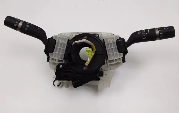 Mazda 3 II Indicator stalk 17G437 17D682
