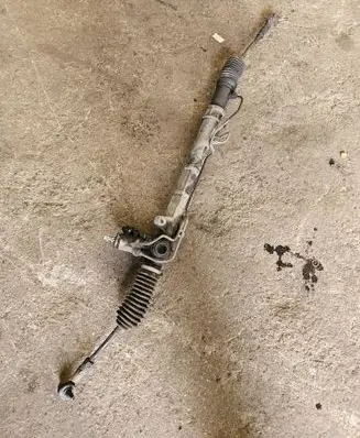 Mitsubishi Galant Steering rack 8909110