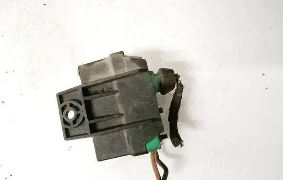 Peugeot 206 Glow plug pre-heat relay 9639912580 12v-51299011