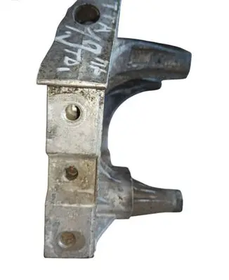 Volkswagen Jetta V Engine mounting bracket 03G199207G V50K1S12 03G199207F