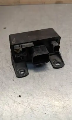 Mercedes-Benz C W203 Glow plug pre-heat relay 0255452832
