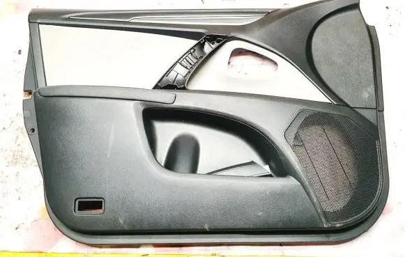 Toyota Avensis T270 Front door card panel trim 6762905050 67629-05050