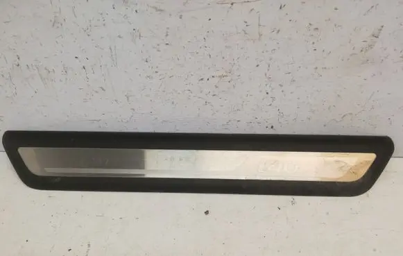 Hyundai i40 Side skirt front trim 858833Z100
