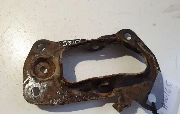 Volkswagen PASSAT B6 Bracket in trunk/boot 