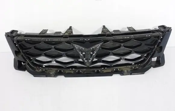 Seat Ateca Front bumper upper radiator grill 575853654G