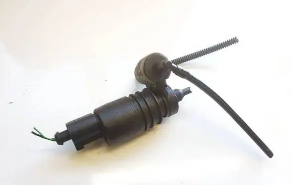 Volkswagen Golf IV Windscreen/windshield washer pump 1J0973722