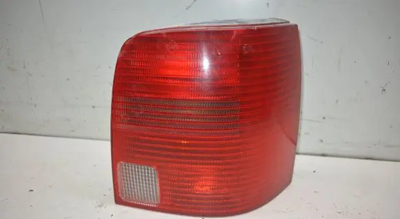 Volkswagen PASSAT B5 Rear/tail lights 3B9945112F