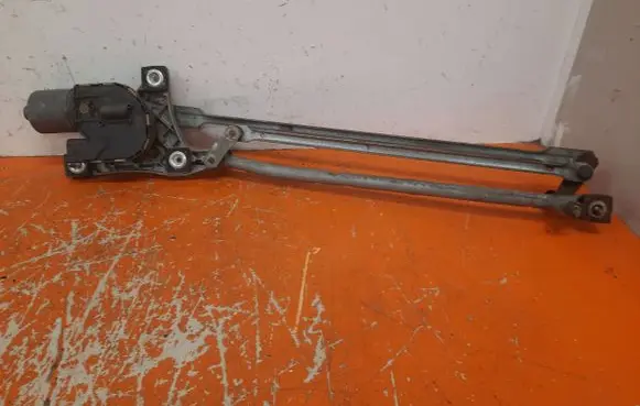 Volvo S40 Front wiper linkage and motor 30699342