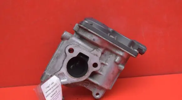 Toyota Avensis T270 EGR valve 25800-0R010