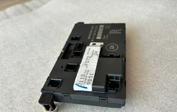Mercedes-Benz E W211 Door control unit/module A2118200426 2118200426