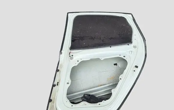 Volvo V40 Rear door