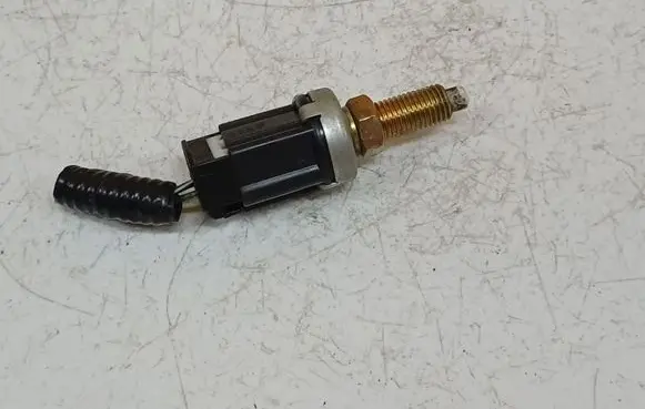 Toyota Yaris Brake pedal sensor switch