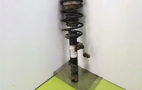 BMW 1 E81 E87 Front shock absorber with coil spring 824903016065