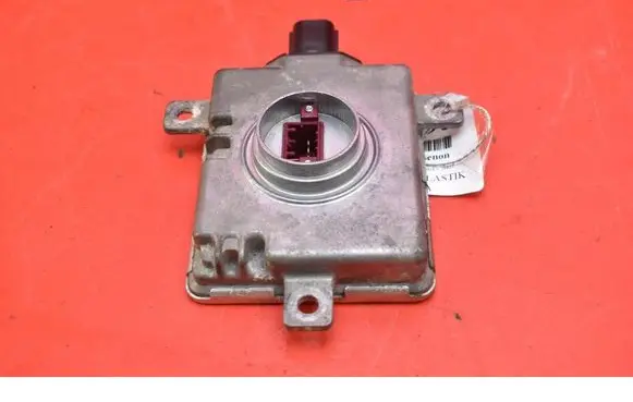 Nissan X-Trail T30 Voltage converter/converter module 