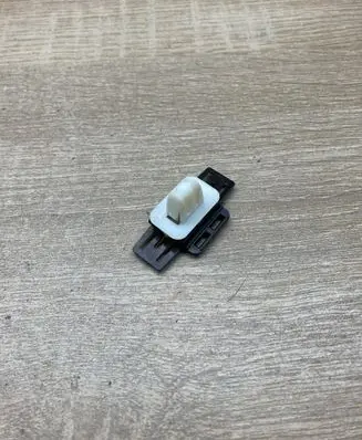 Ford Focus Windshield trim 1106903