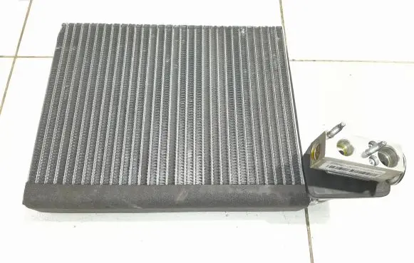Mercedes-Benz ML W166 Air conditioning (A/C) radiator (interior) NOCODE