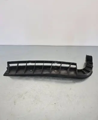 Front bumper mounting bracket