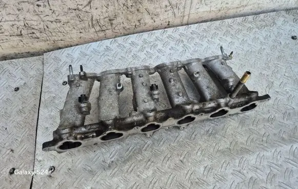Lexus GS 300 400 430 Intake manifold