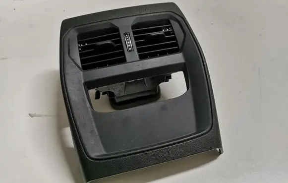 BMW 3 G20 G21 Rear air vent grill 6806816