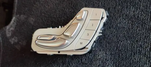 Mercedes-Benz C W205 Seat control switch A2059057851 13047955 SW132301