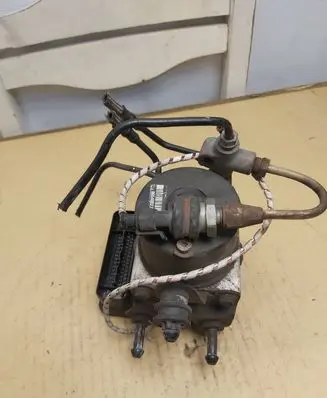 Volkswagen Golf V ABS Pump 1k0614517T