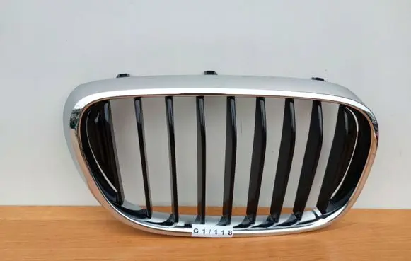BMW 7 G11 G12 Front bumper upper radiator grill 51137357012