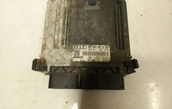 Audi A8 S8 D3 4E Engine control unit/module 4E0907401B 4E0910401J 0281012151