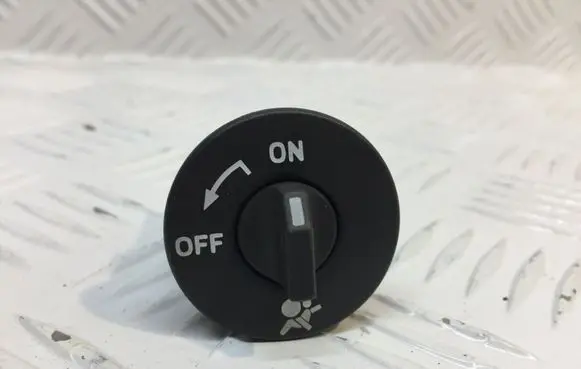 Renault Laguna II Passenger airbag on/off switch 8200169589C