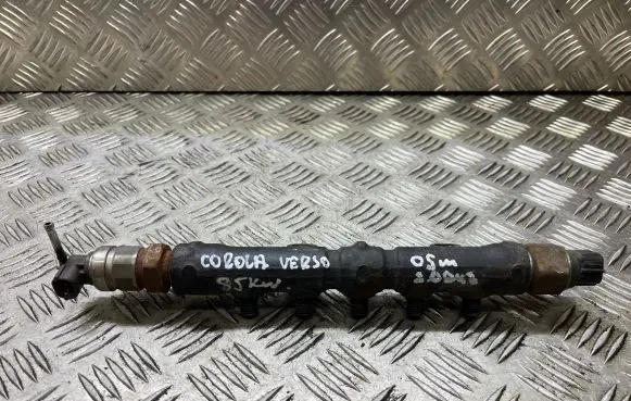 Toyota Corolla Verso E121 Fuel main line pipe