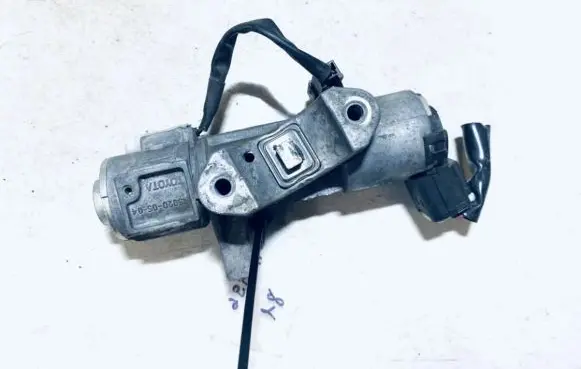 Toyota Avensis T250 Ignition lock contact n0501517 45020-05-04