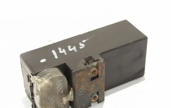 Volkswagen Sharan Coolant fan relay 357919506