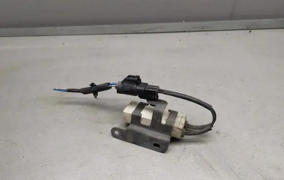 Coolant fan relay