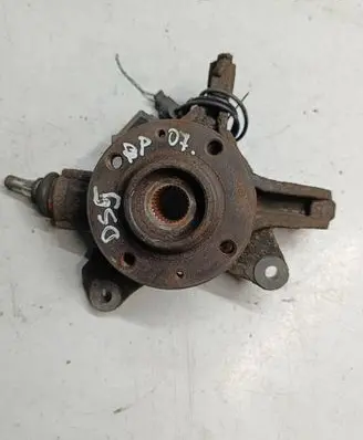 Front wheel hub spindle knuckle